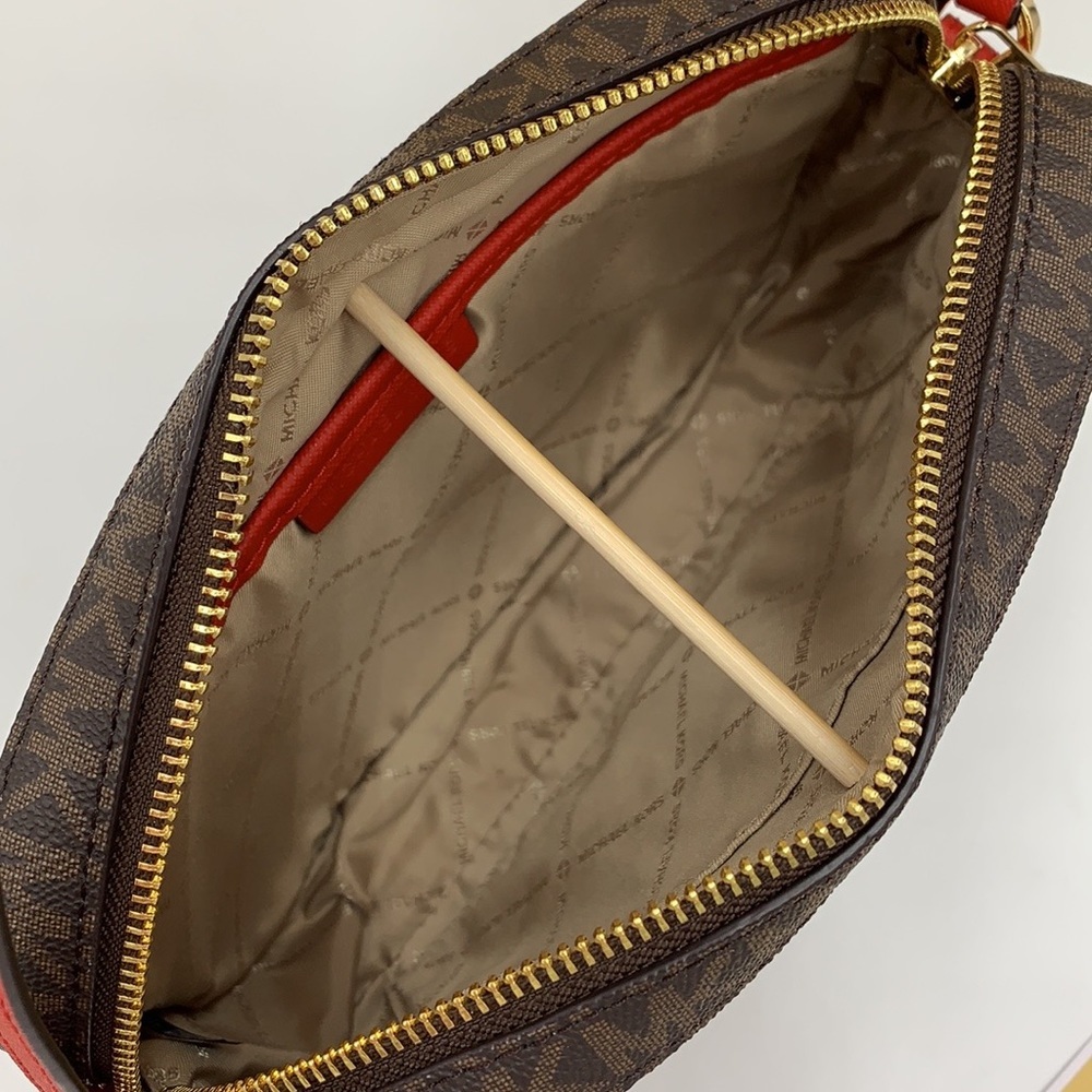 MICHAEL KORS
Jet Set Large Logo Crossbody Bag FLAME/BROWN MULTI NWT - Picture 9 of 16